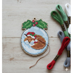 Snuggle Fox Laser-Cut Wood Cross-Stitch Kit - 14 Colors